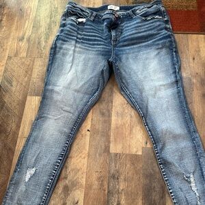 BKE gabby jeans for women. Sizes 36 sits like 18/20.